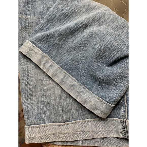 Faded Glory Womens Light Denim Bermuda Shorts Size 6 Cut Off Cuffed 9083 GUC - Picture 7 of 7